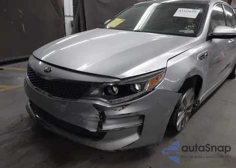 2016 Kia Optima Ex z USA, uszkodzony, nr VIN 5XXGU4L39GG118461